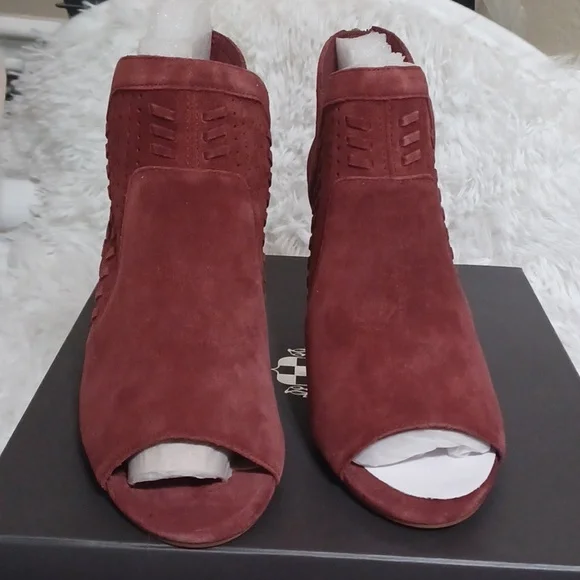 Vince Camuto Ebelin Open Toe Suede Boot Teaberry Verona NWT - Picture 2 of 8
